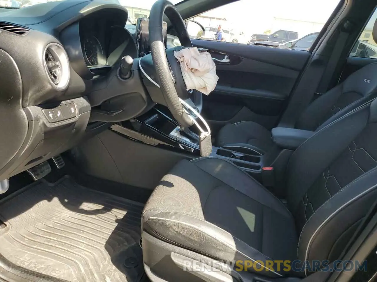 7 Photograph of a damaged car 3KPF54AD1RE727138 KIA FORTE 2024