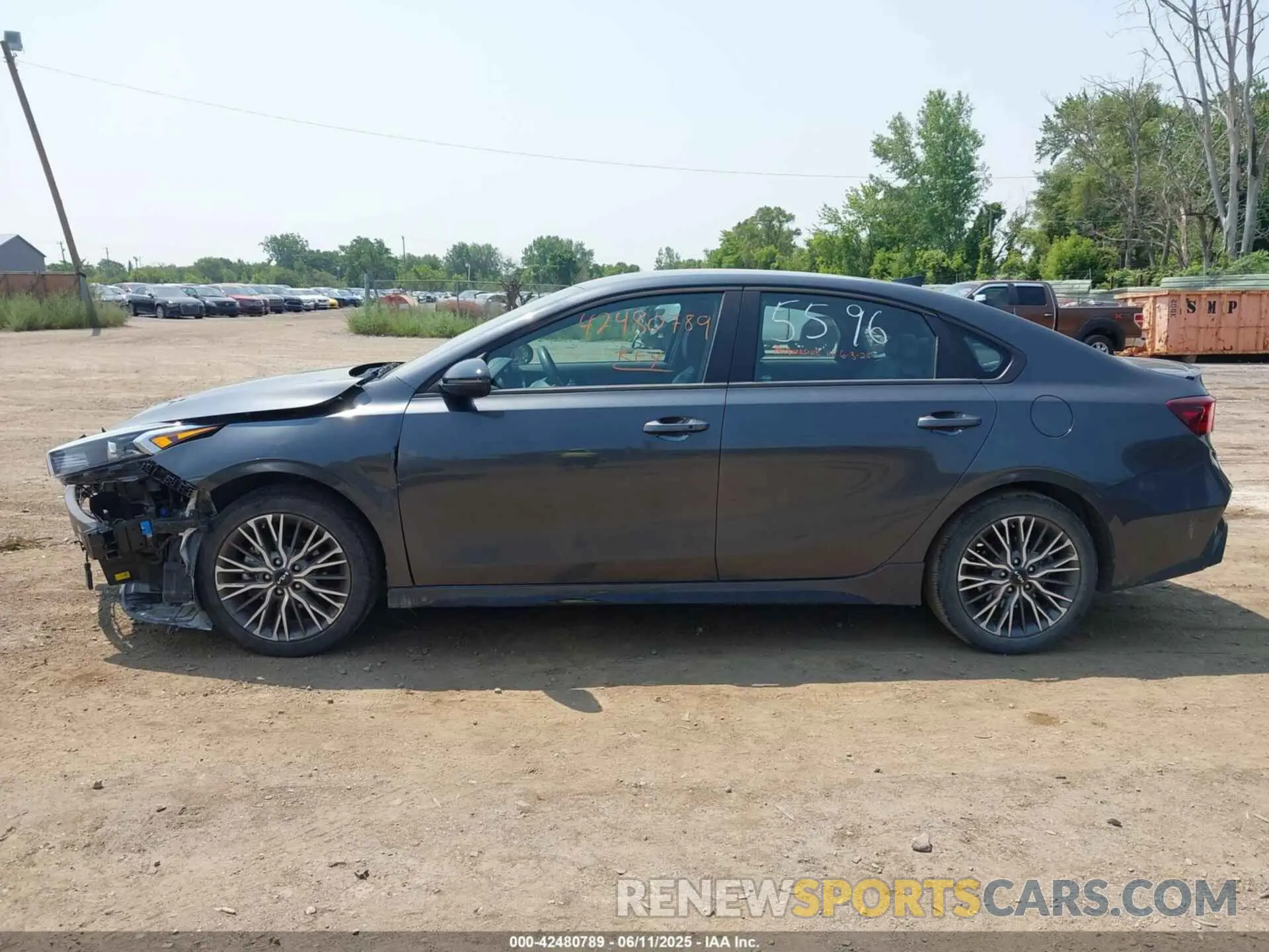 15 Photograph of a damaged car 3KPF54AD1RE835596 KIA FORTE 2024