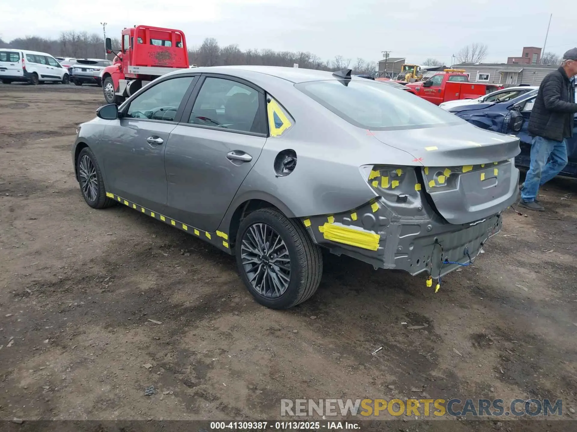 3 Фотография поврежденного автомобиля 3KPF54AD2RE746605 KIA FORTE 2024