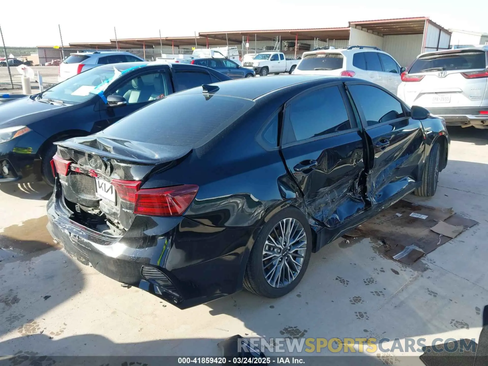 4 Photograph of a damaged car 3KPF54AD2RE757992 KIA FORTE 2024