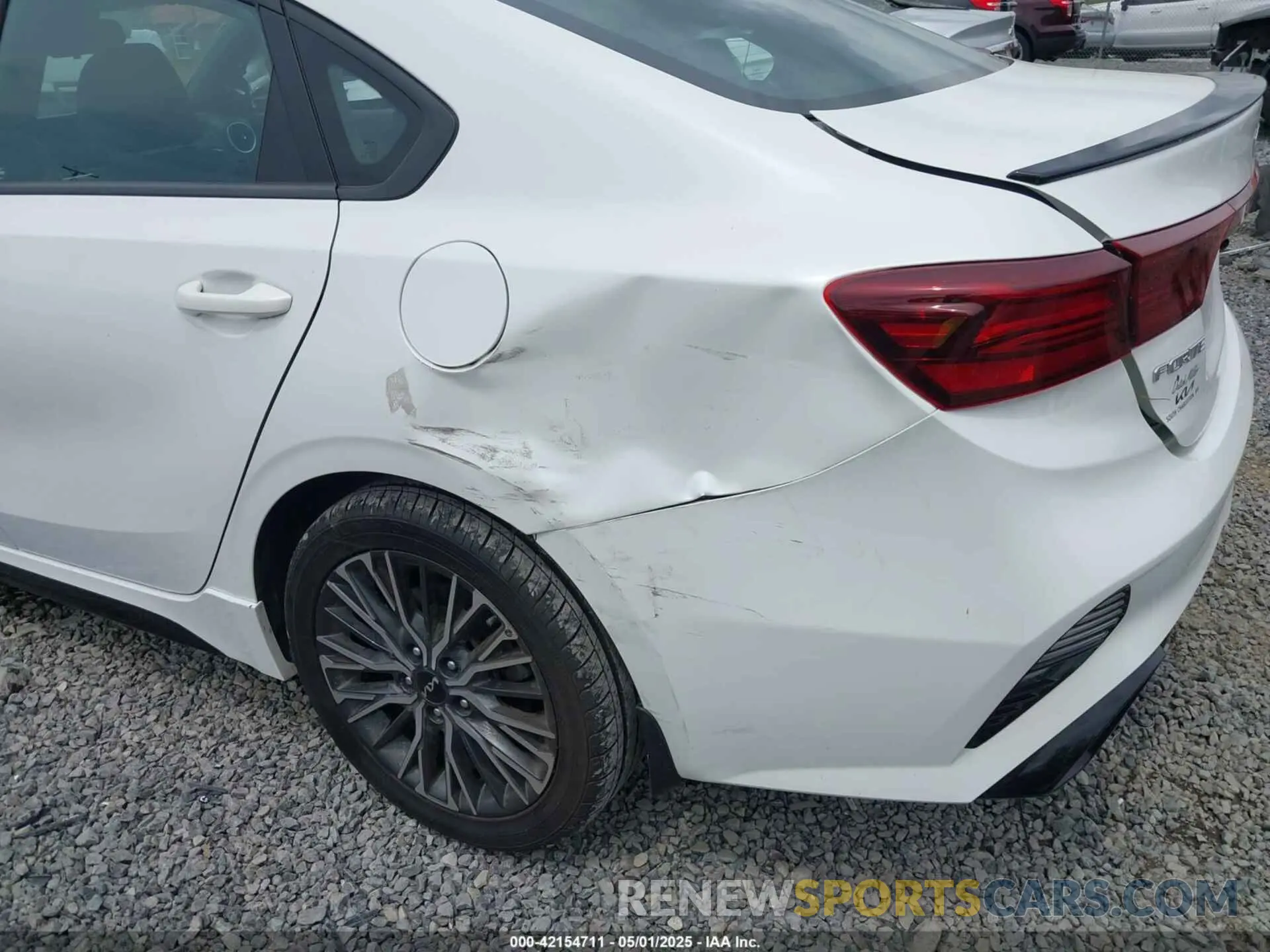 17 Photograph of a damaged car 3KPF54AD3RE701186 KIA FORTE 2024