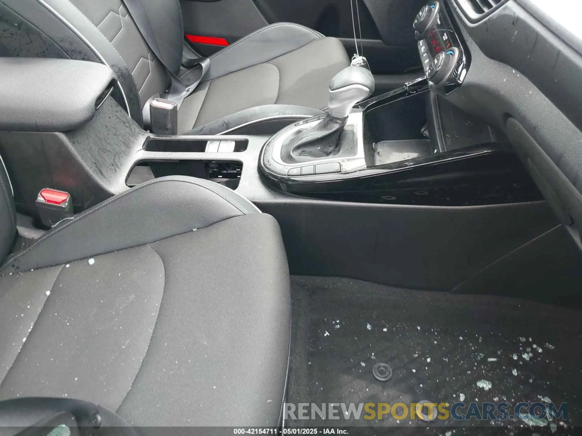 5 Photograph of a damaged car 3KPF54AD3RE701186 KIA FORTE 2024