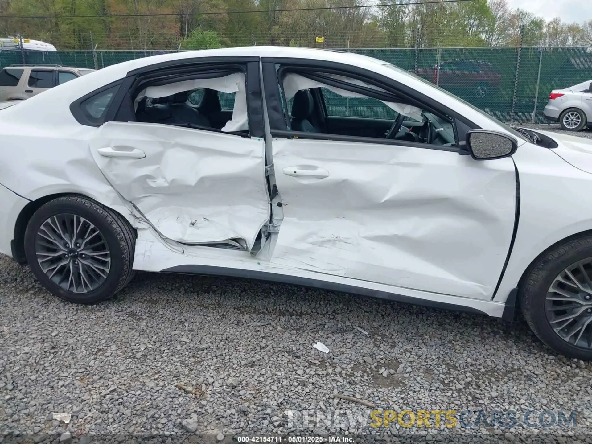 6 Photograph of a damaged car 3KPF54AD3RE701186 KIA FORTE 2024