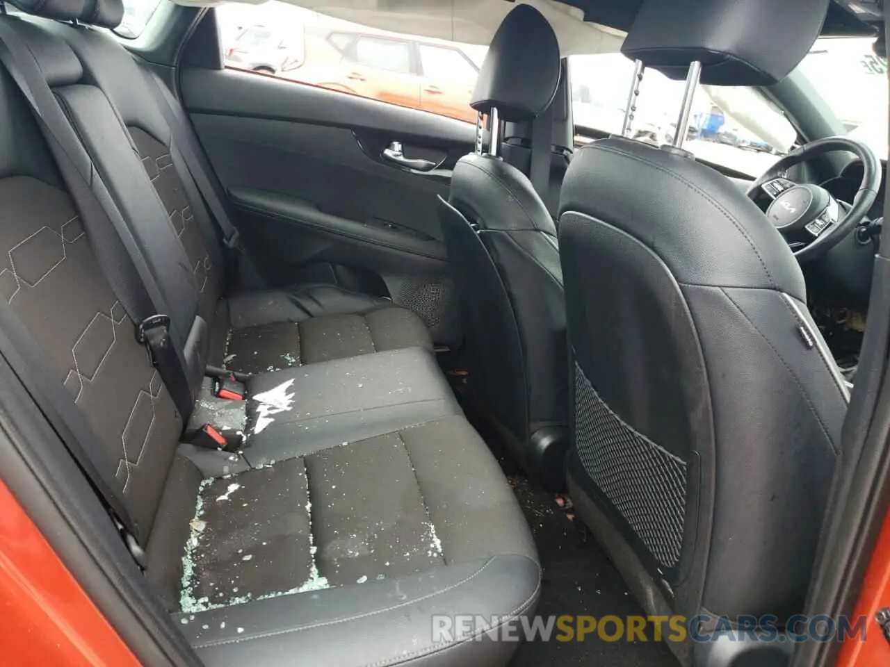 10 Фотография поврежденного автомобиля 3KPF54AD3RE716822 KIA FORTE 2024