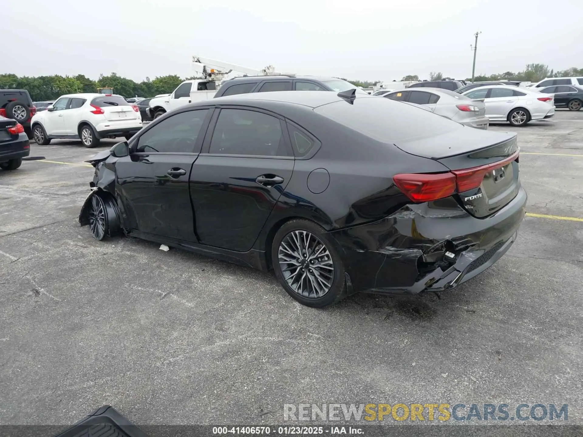 3 Фотография поврежденного автомобиля 3KPF54AD3RE723916 KIA FORTE 2024