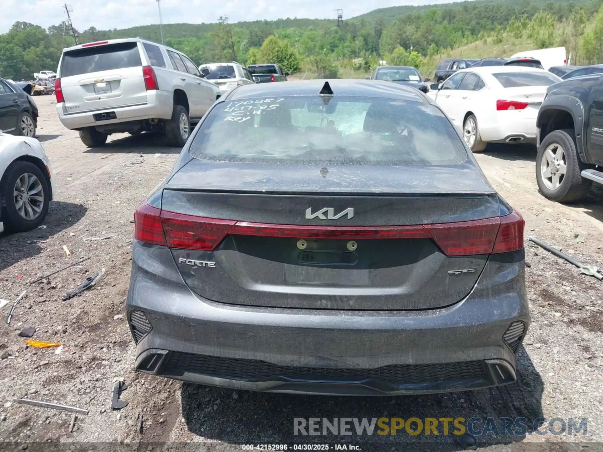 15 Photograph of a damaged car 3KPF54AD4RE713220 KIA FORTE 2024
