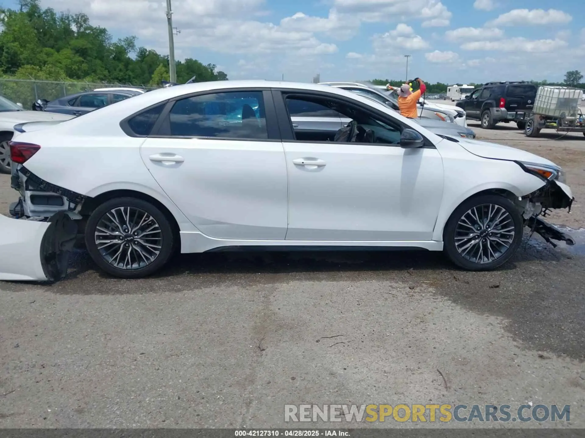 13 Фотография поврежденного автомобиля 3KPF54AD4RE730342 KIA FORTE 2024
