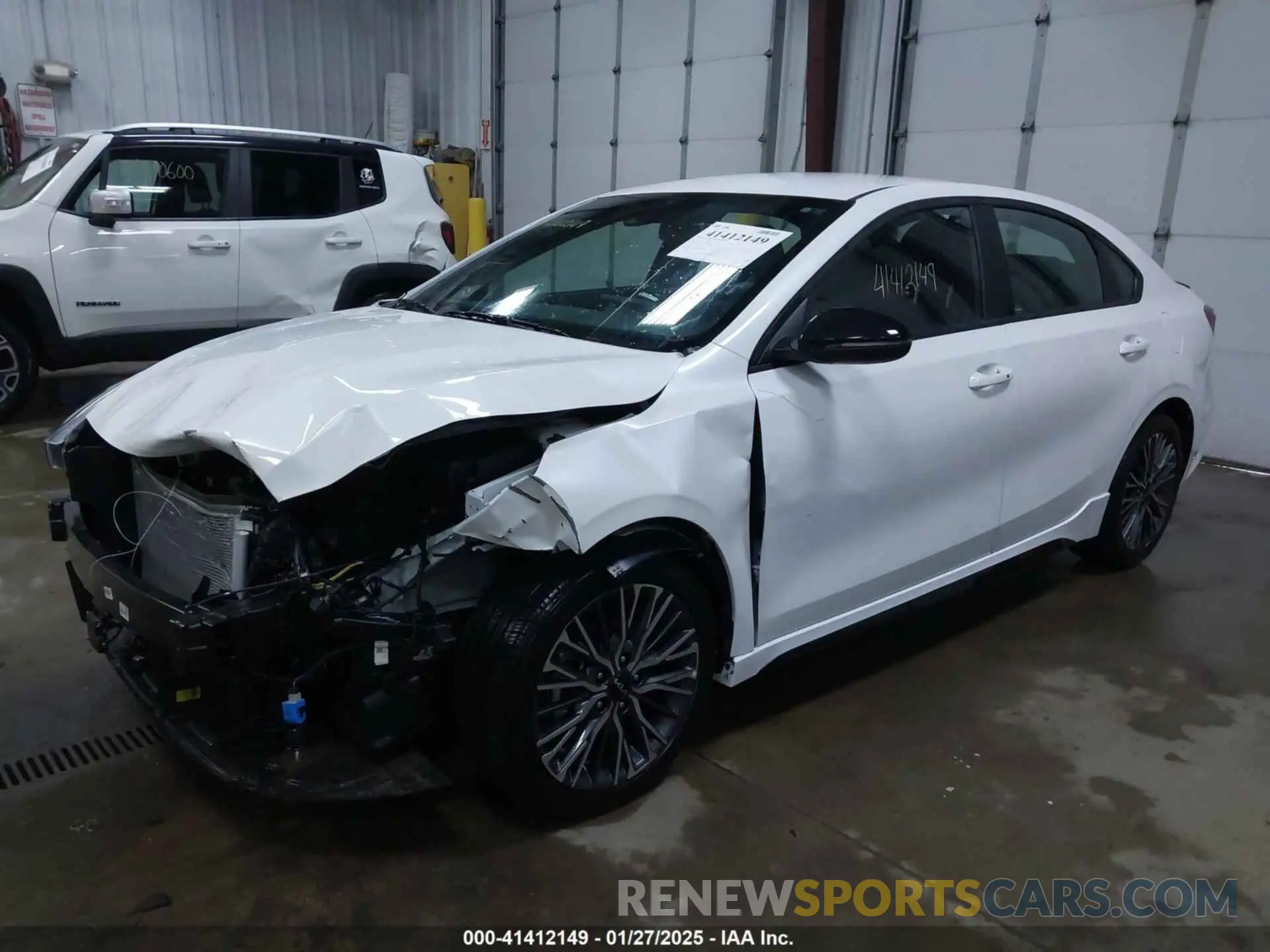 2 Фотография поврежденного автомобиля 3KPF54AD4RE829551 KIA FORTE 2024