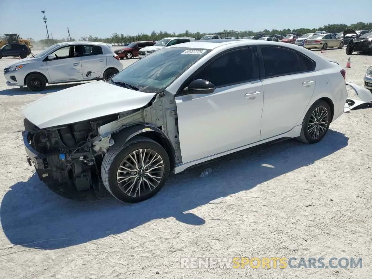 1 Фотография поврежденного автомобиля 3KPF54AD5RE692877 KIA FORTE 2024