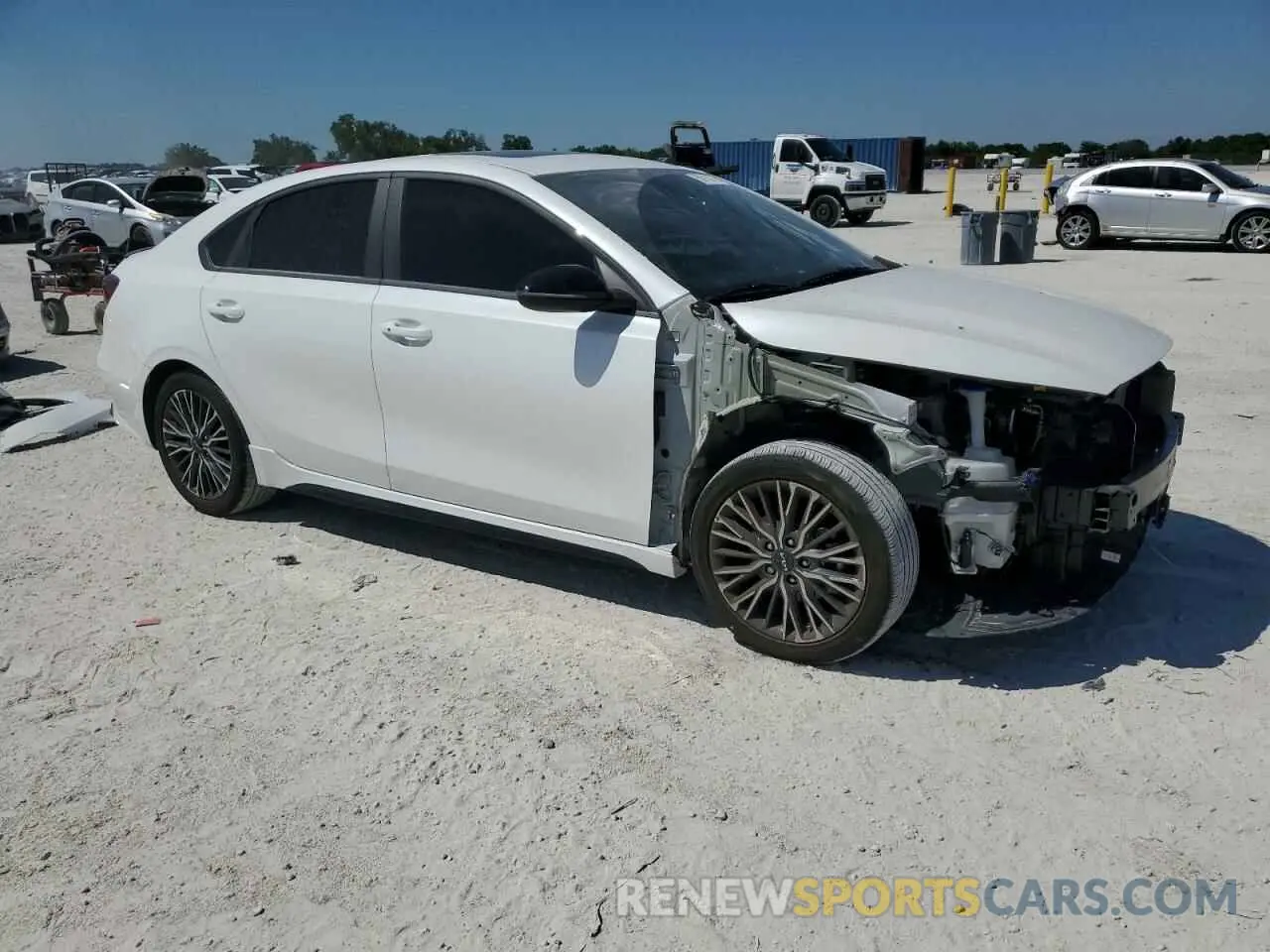 4 Фотография поврежденного автомобиля 3KPF54AD5RE692877 KIA FORTE 2024