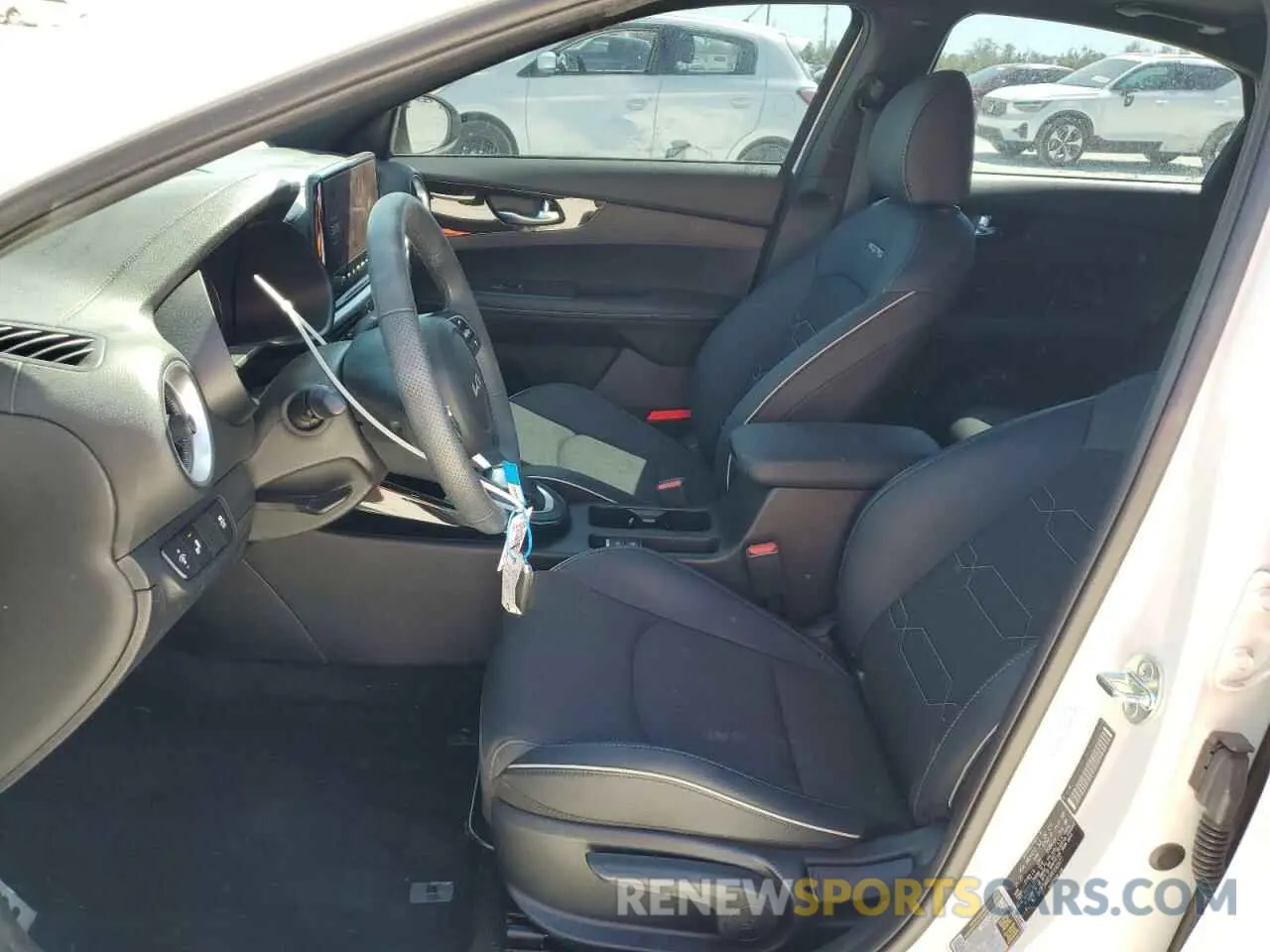 7 Фотография поврежденного автомобиля 3KPF54AD5RE692877 KIA FORTE 2024