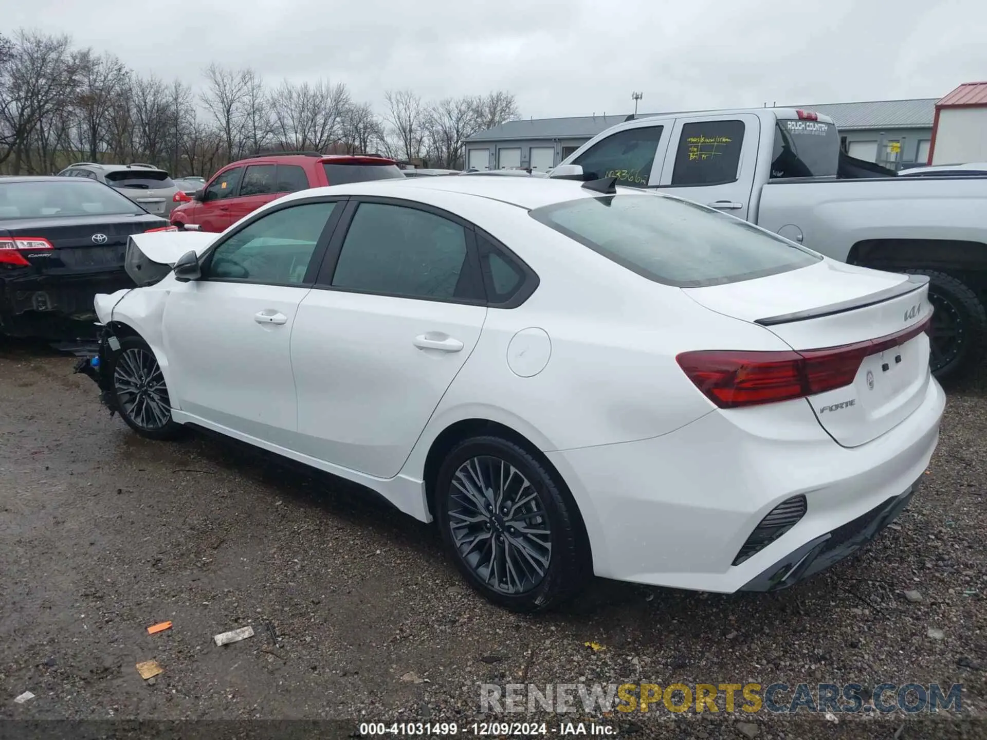 3 Фотография поврежденного автомобиля 3KPF54AD5RE701576 KIA FORTE 2024