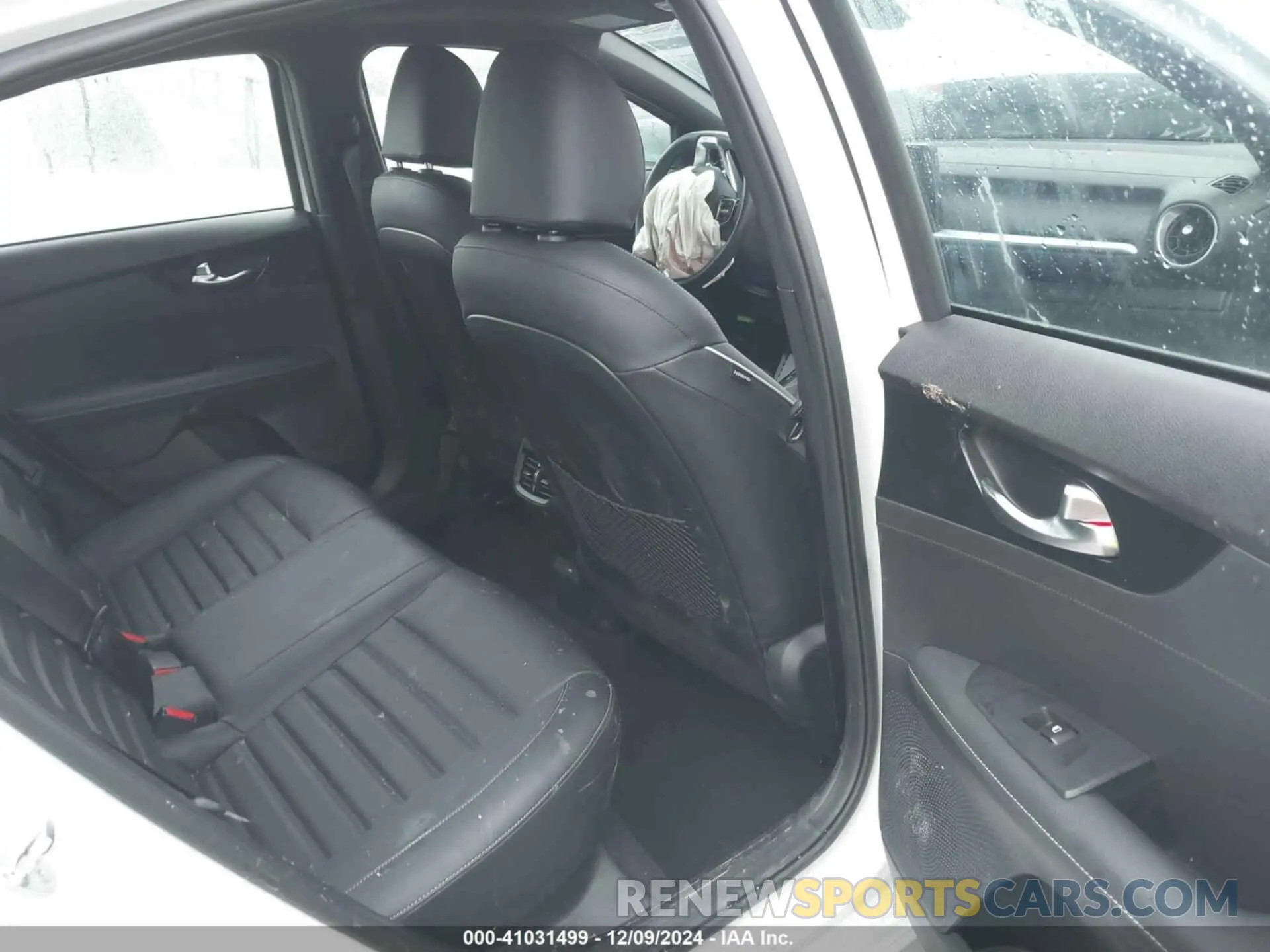 8 Фотография поврежденного автомобиля 3KPF54AD5RE701576 KIA FORTE 2024