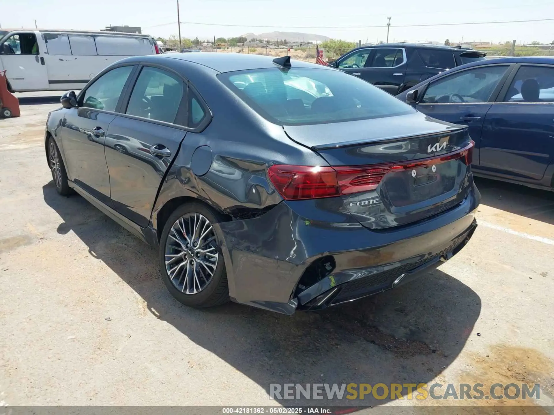 3 Photograph of a damaged car 3KPF54AD5RE729166 KIA FORTE 2024