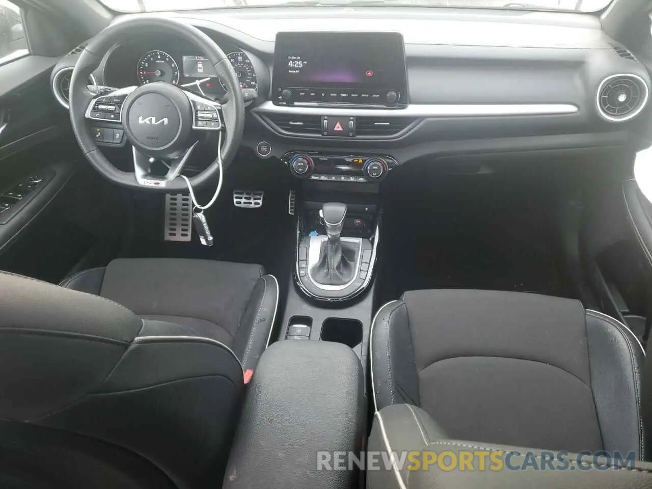 8 Фотография поврежденного автомобиля 3KPF54AD5RE816260 KIA FORTE 2024