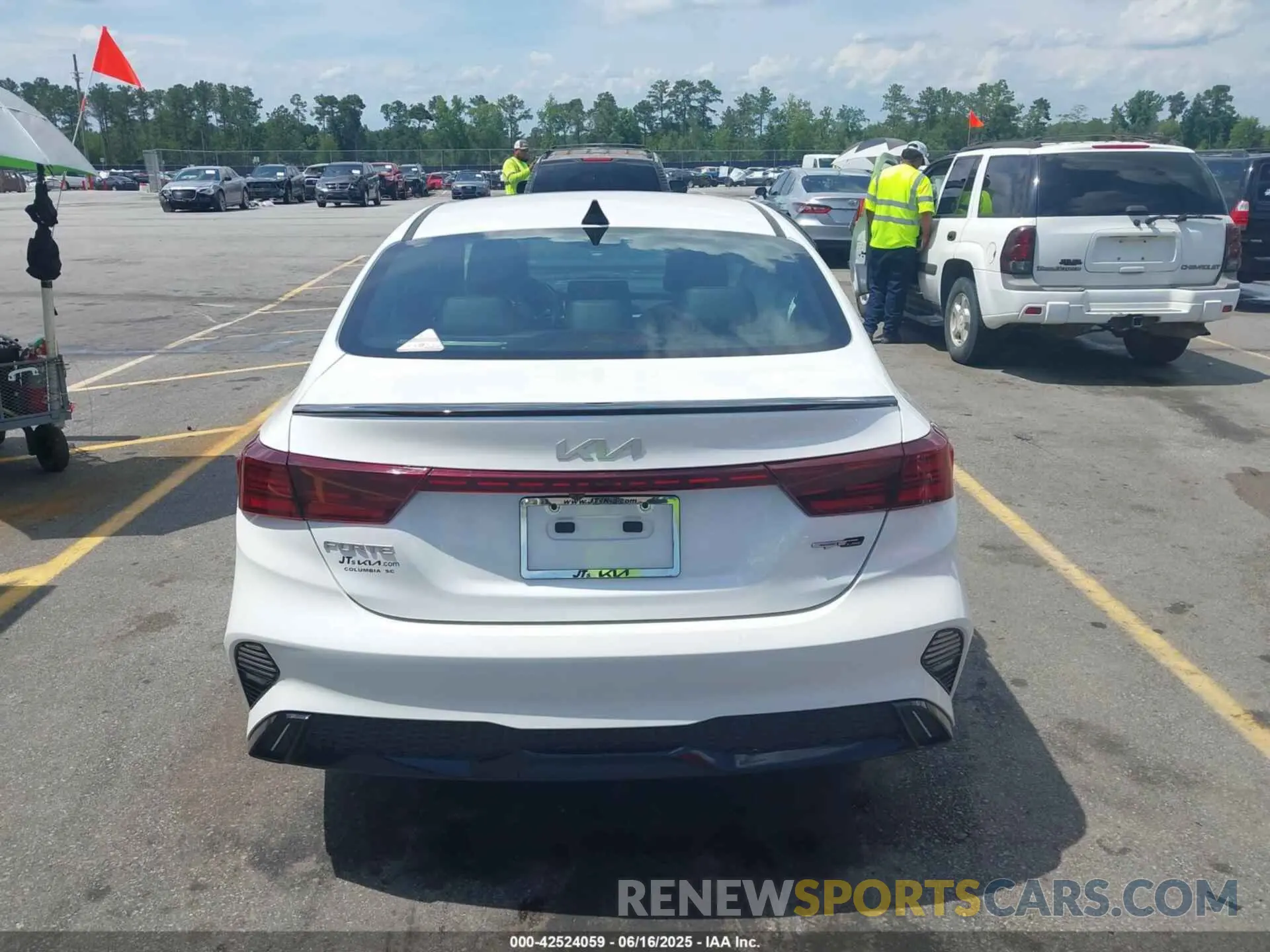 16 Photograph of a damaged car 3KPF54AD6RE824187 KIA FORTE 2024