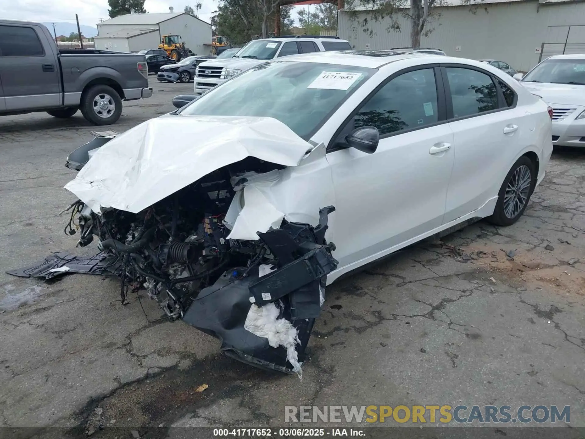 2 Фотография поврежденного автомобиля 3KPF54AD6RE839935 KIA FORTE 2024