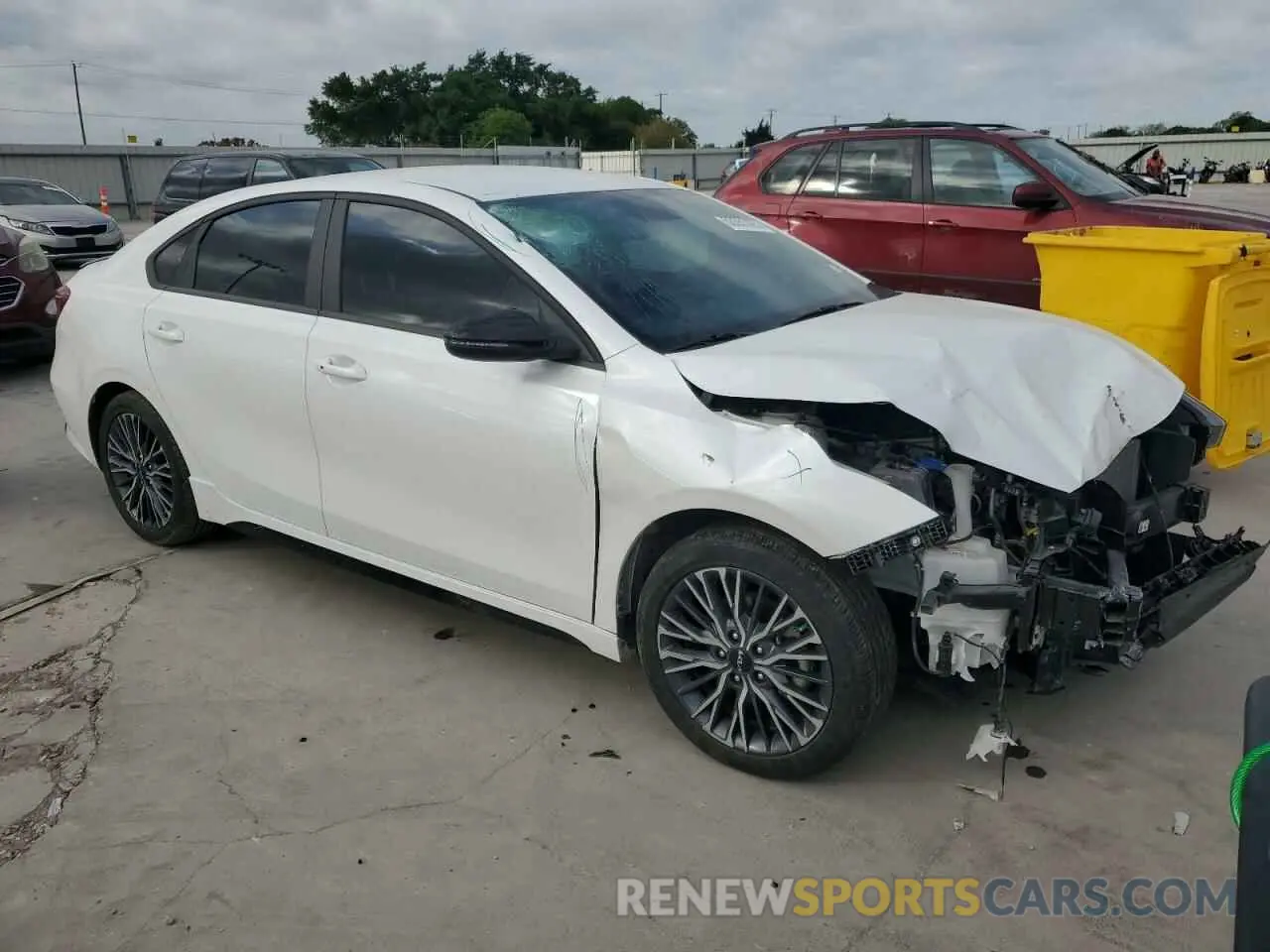 4 Photograph of a damaged car 3KPF54AD7RE715821 KIA FORTE 2024