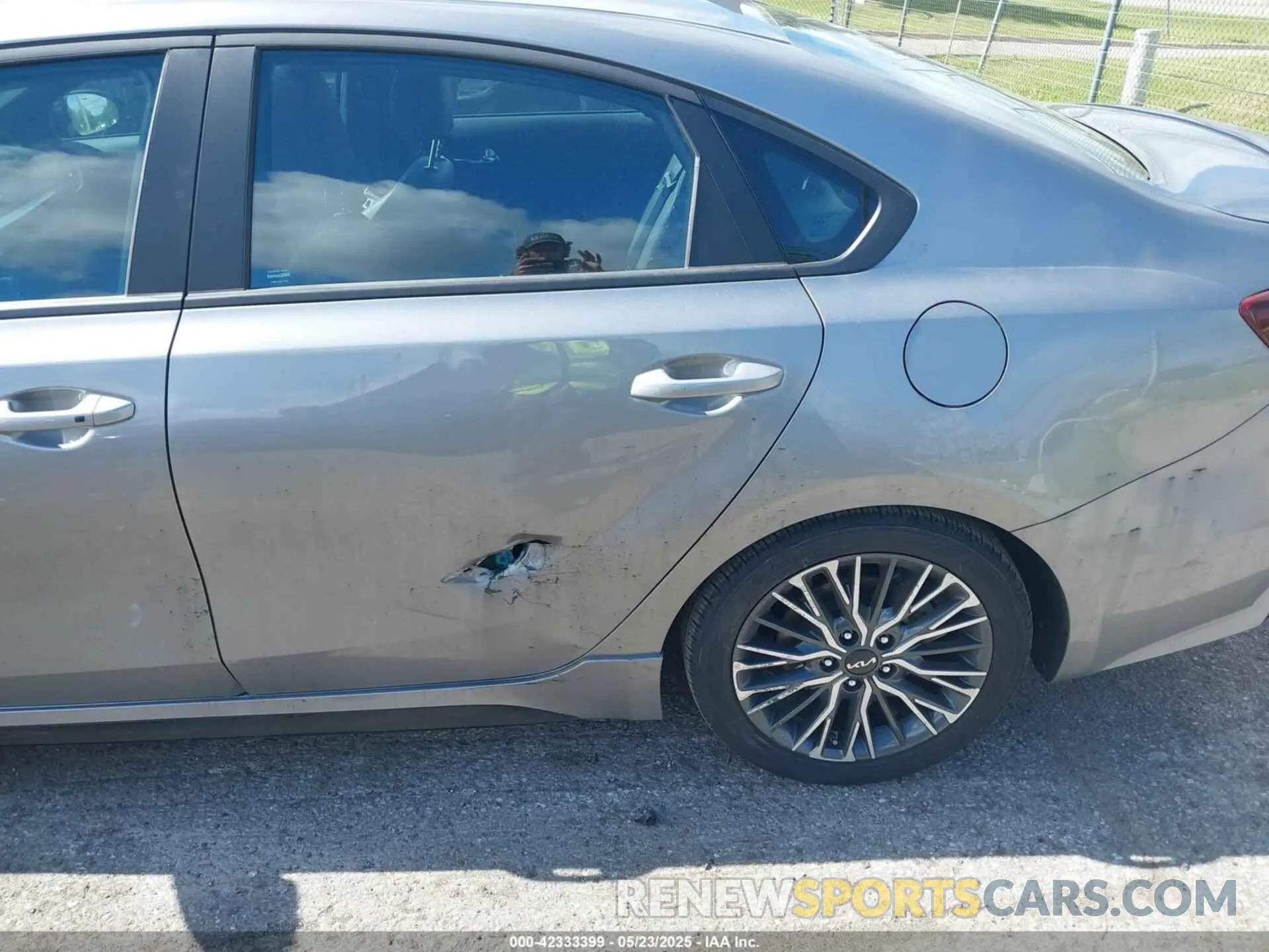 6 Photograph of a damaged car 3KPF54AD7RE811562 KIA FORTE 2024