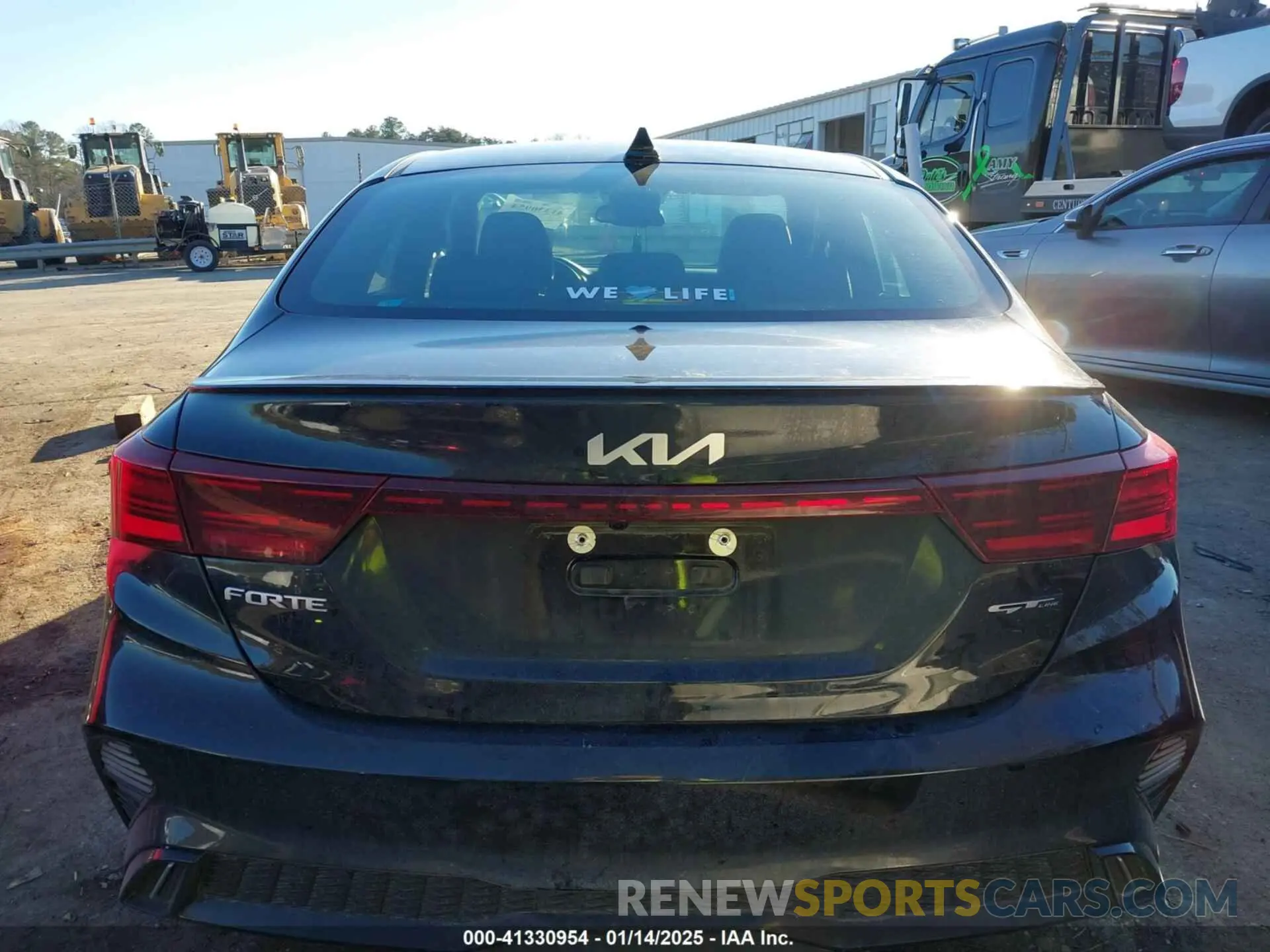 16 Photograph of a damaged car 3KPF54AD8RE705895 KIA FORTE 2024