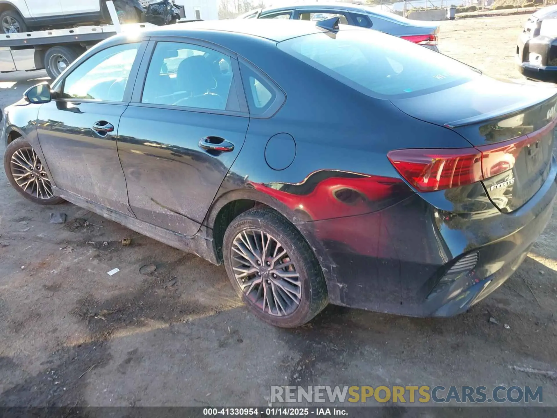 3 Photograph of a damaged car 3KPF54AD8RE705895 KIA FORTE 2024