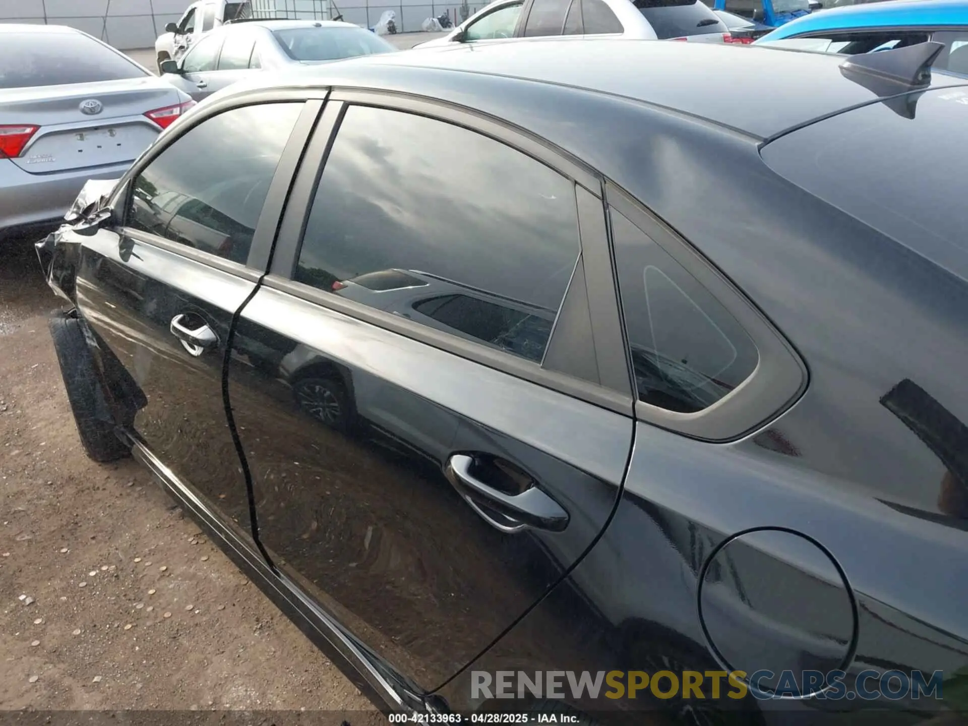 18 Photograph of a damaged car 3KPF54AD8RE716248 KIA FORTE 2024