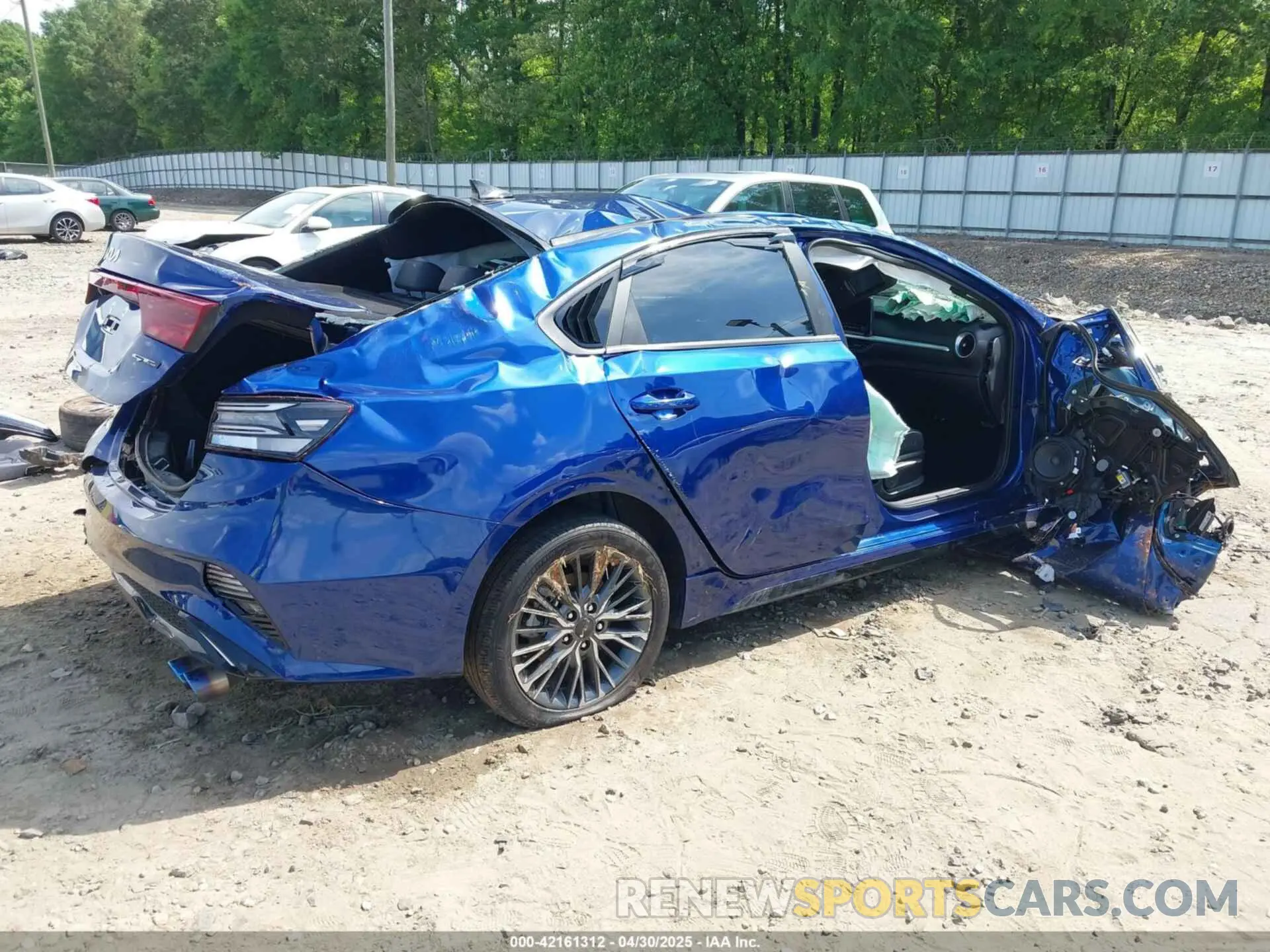 4 Photograph of a damaged car 3KPF54AD8RE809500 KIA FORTE 2024