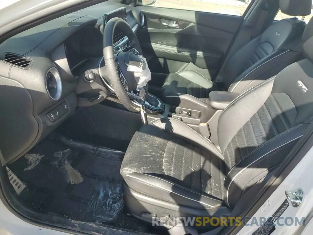 7 Фотография поврежденного автомобиля 3KPF54AD9RE726447 KIA FORTE 2024