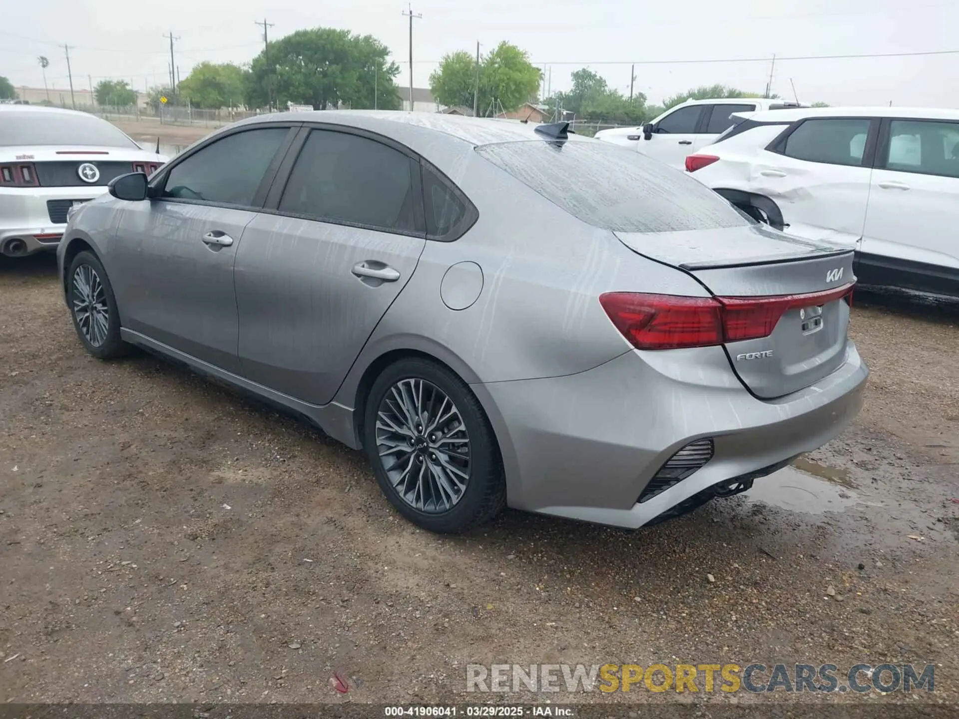 3 Фотография поврежденного автомобиля 3KPF54ADXRE724304 KIA FORTE 2024