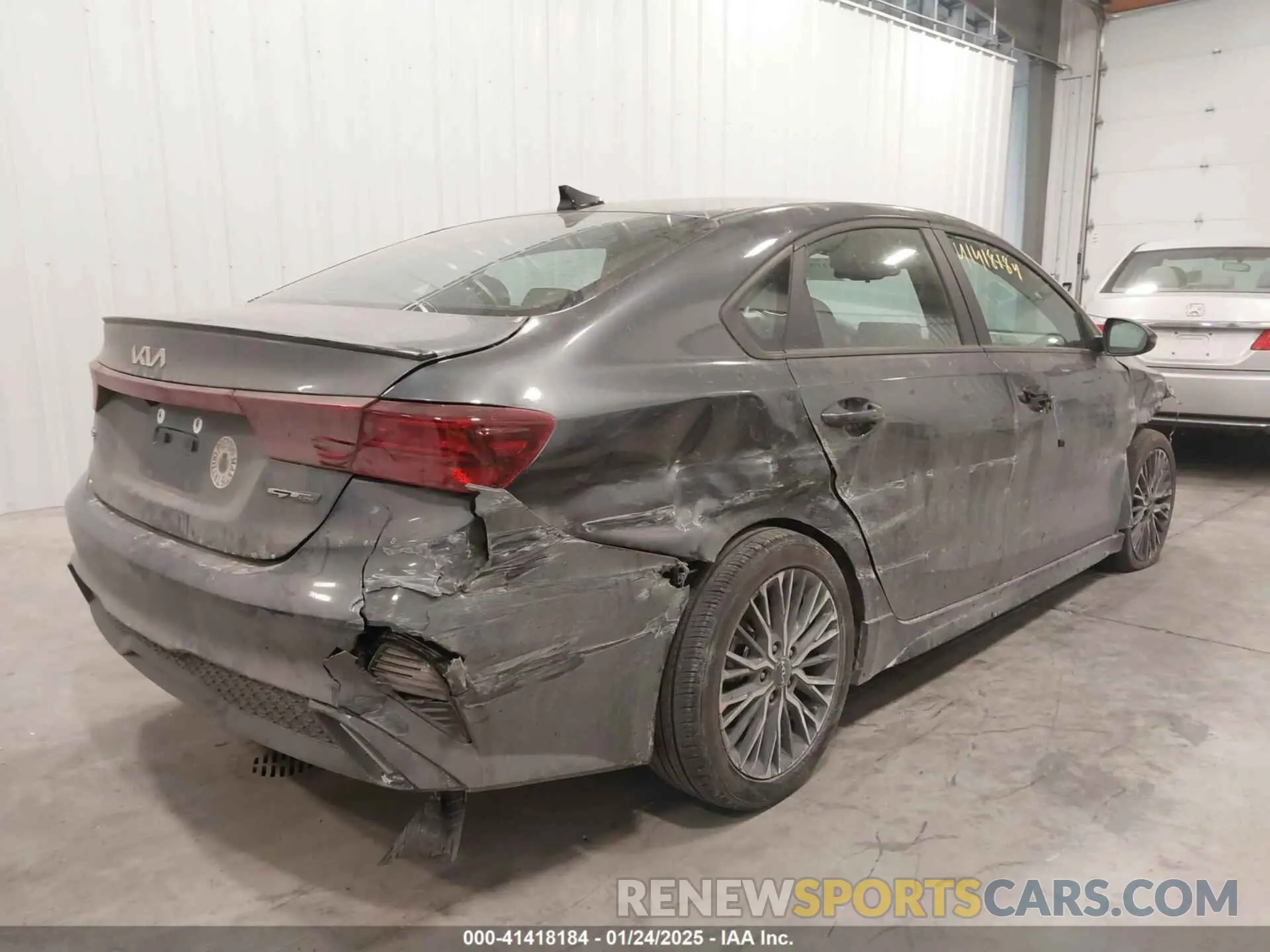 4 Фотография поврежденного автомобиля 3KPF54ADXRE738669 KIA FORTE 2024