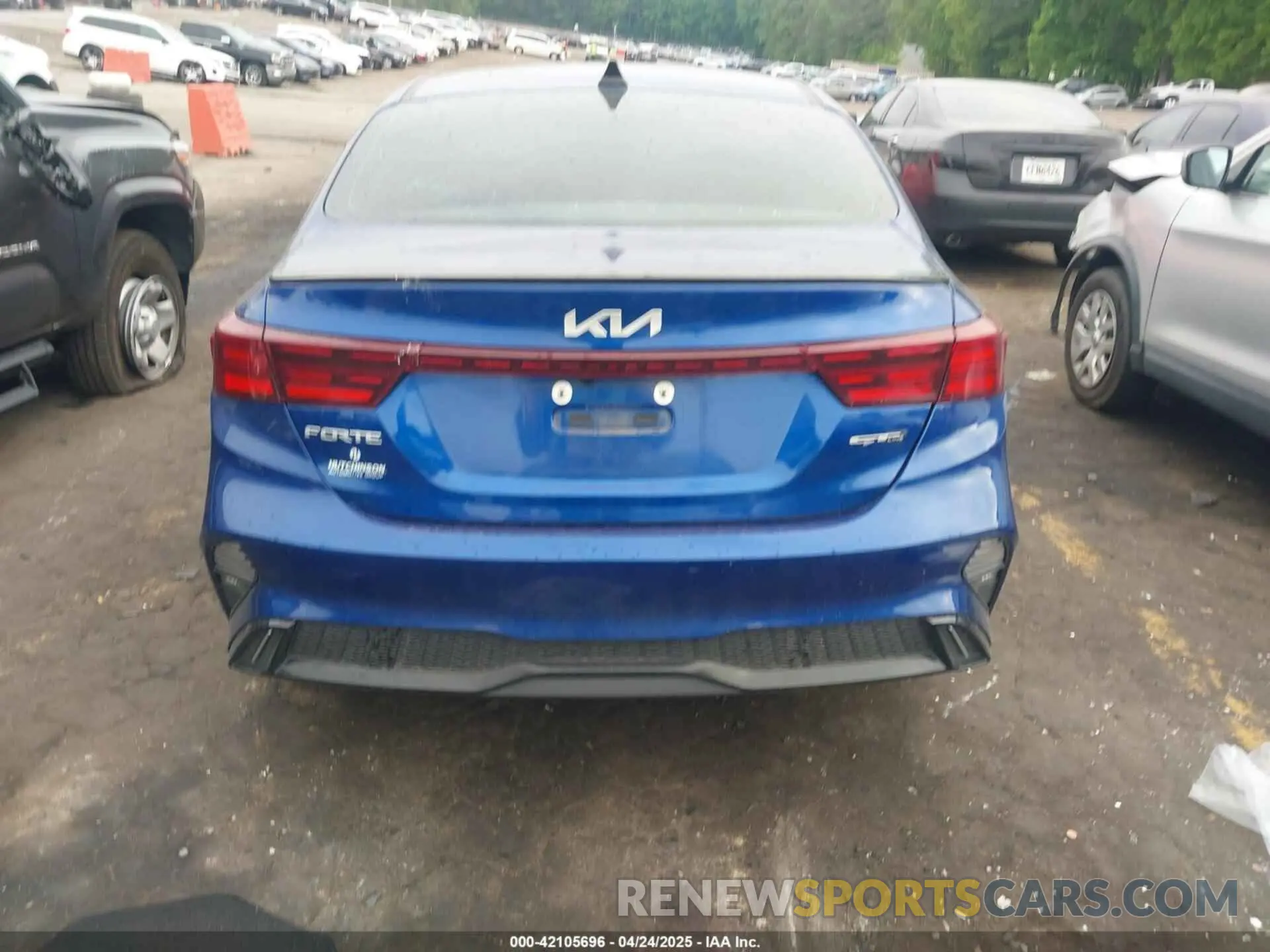 15 Photograph of a damaged car 3KPF54ADXRE758646 KIA FORTE 2024