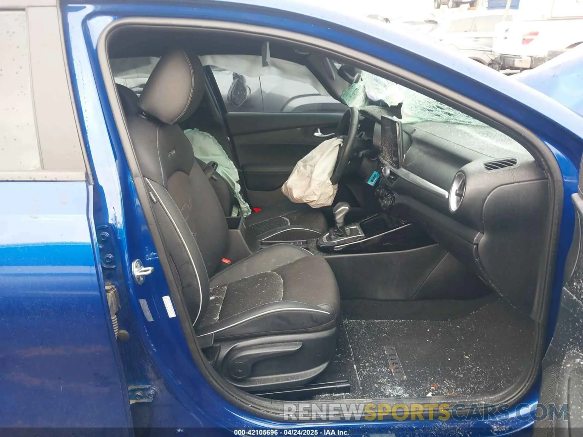 5 Photograph of a damaged car 3KPF54ADXRE758646 KIA FORTE 2024