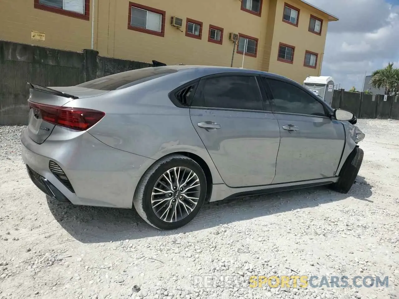3 Фотография поврежденного автомобиля 3KPF54ADXRE810485 KIA FORTE 2024