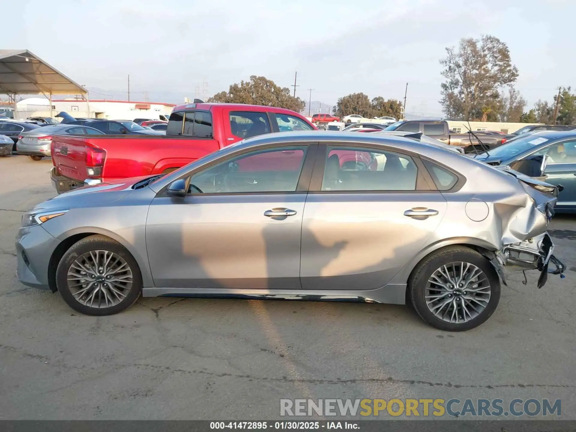 14 Photograph of a damaged car 3KPF54ADXRE824290 KIA FORTE 2024
