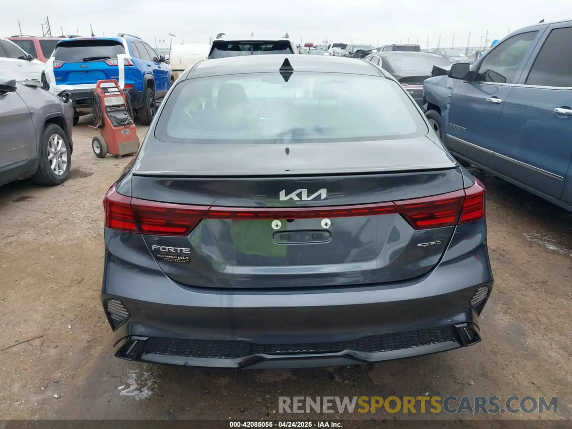 16 Photograph of a damaged car 3KPF54ADXRE833037 KIA FORTE 2024