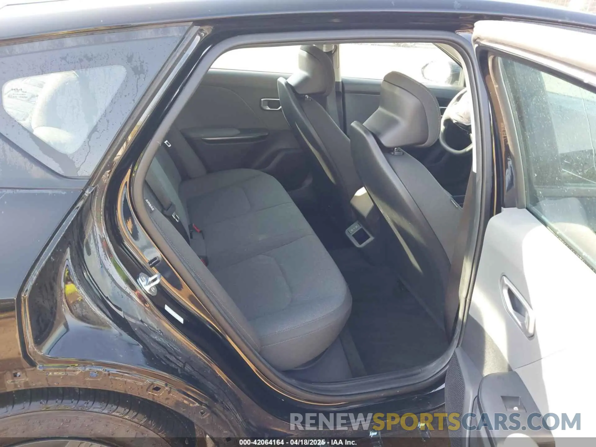 8 Фотография поврежденного автомобиля 3KPFT4DE0SE073913 KIA K4 2025