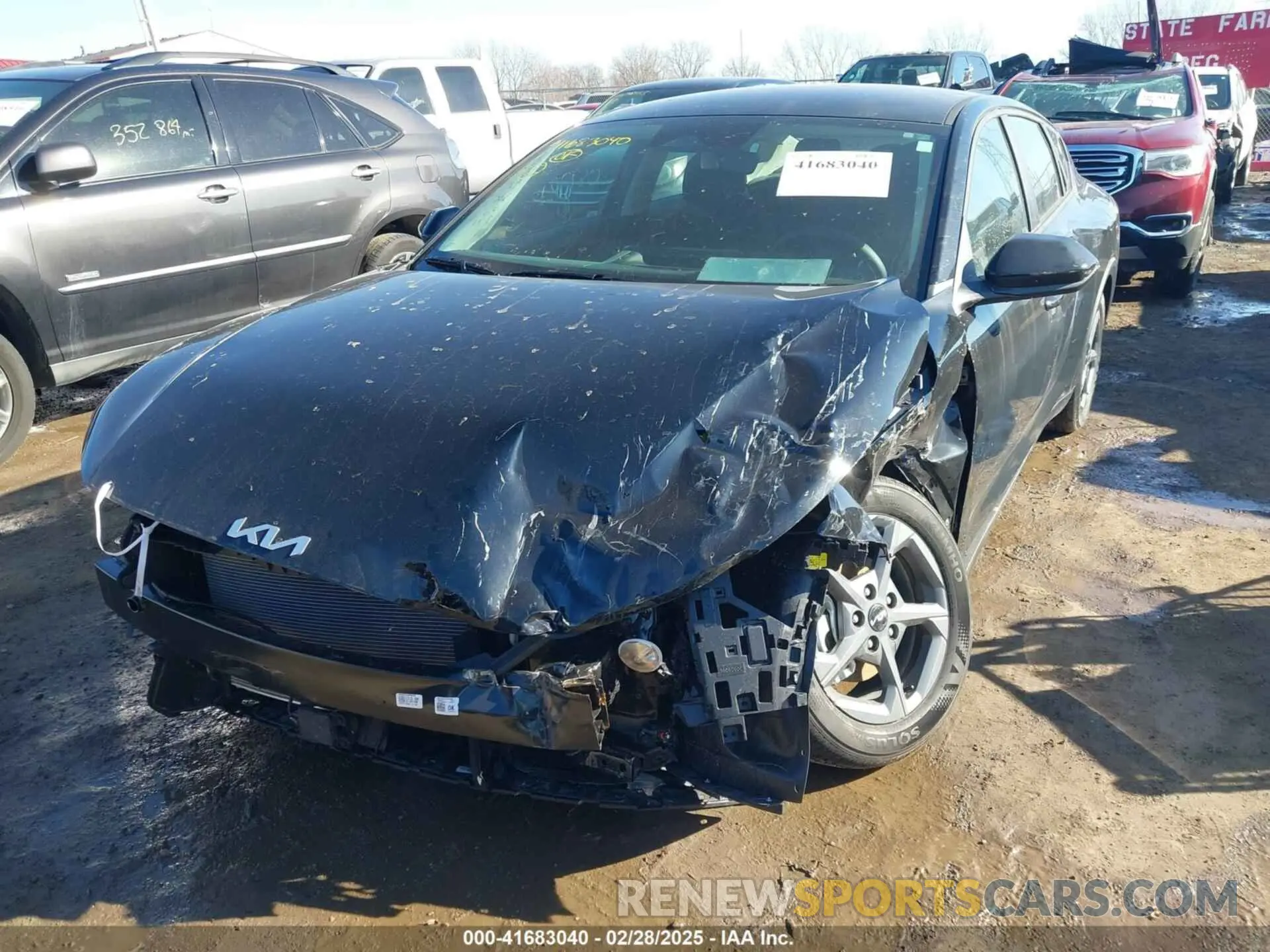 2 Photograph of a damaged car 3KPFT4DE0SE087701 KIA K4 2025