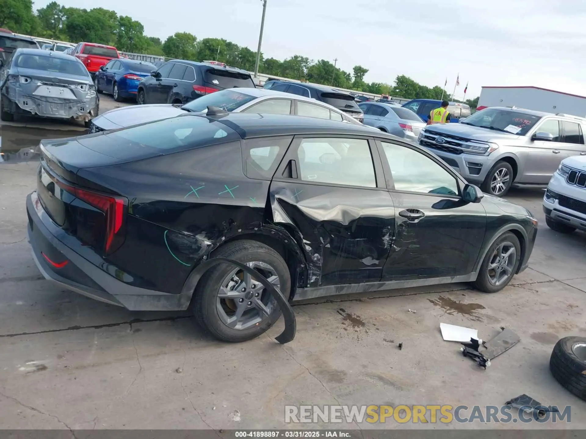 13 Photograph of a damaged car 3KPFT4DE3SE034734 KIA K4 2025