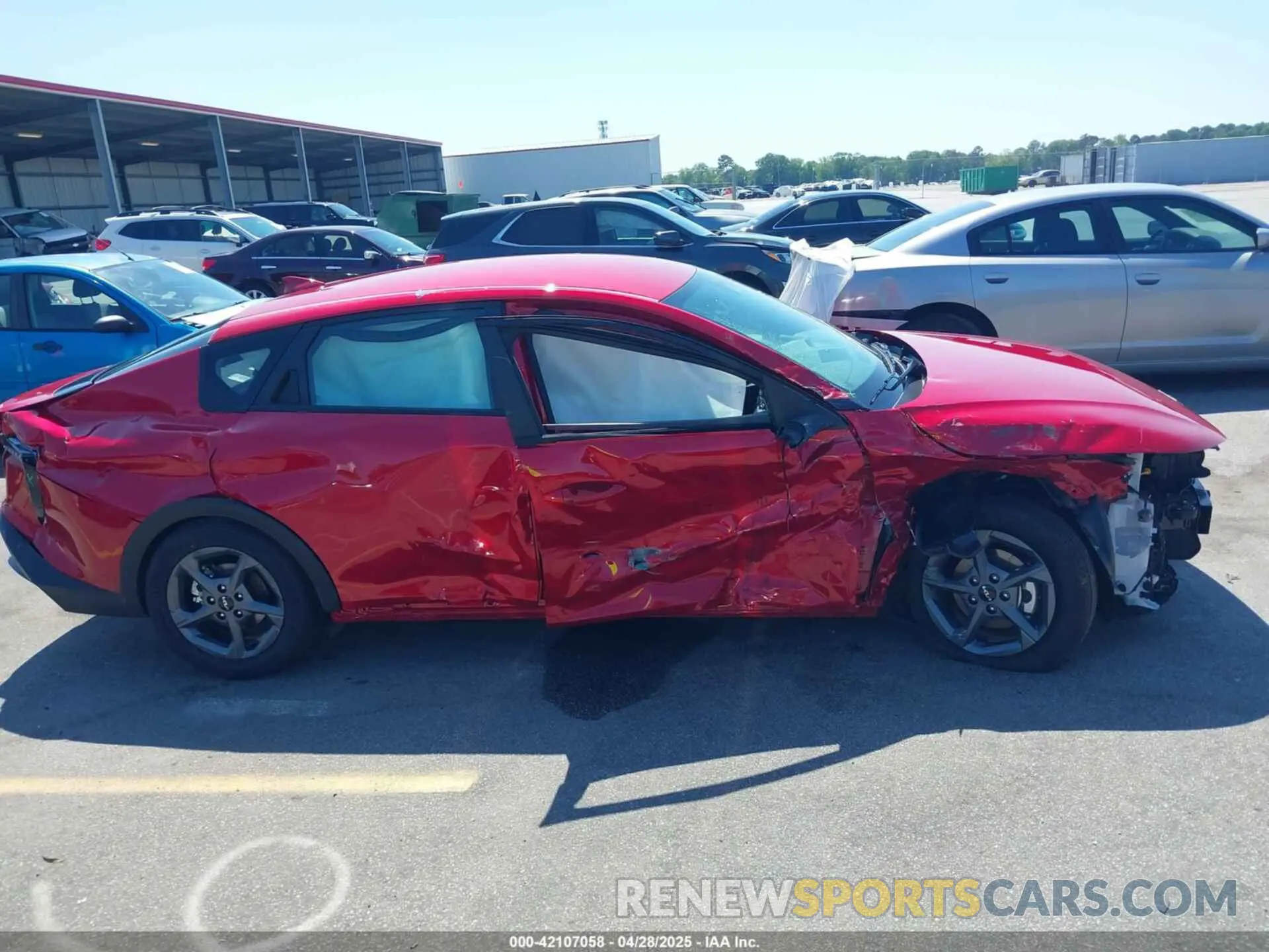 14 Photograph of a damaged car 3KPFT4DE4SE105701 KIA K4 2025