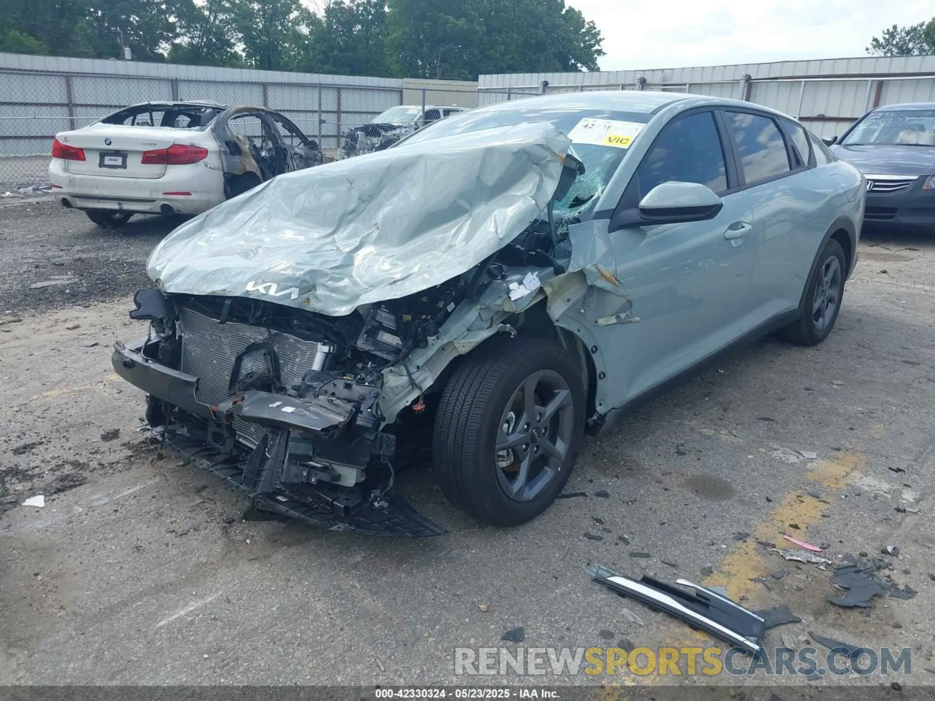 2 Photograph of a damaged car 3KPFT4DE4SE106038 KIA K4 2025
