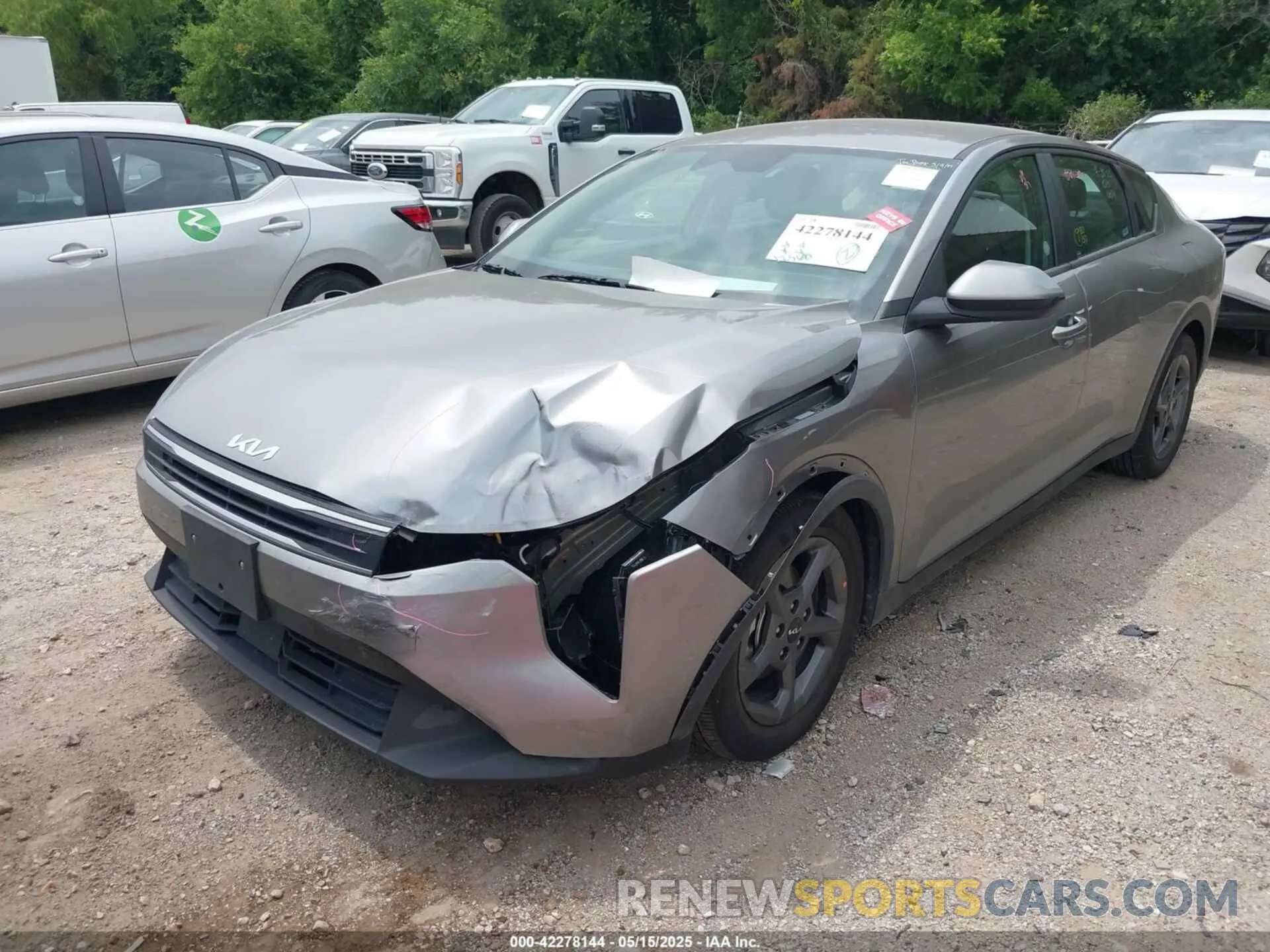 2 Photograph of a damaged car 3KPFT4DE7SE038320 KIA K4 2025