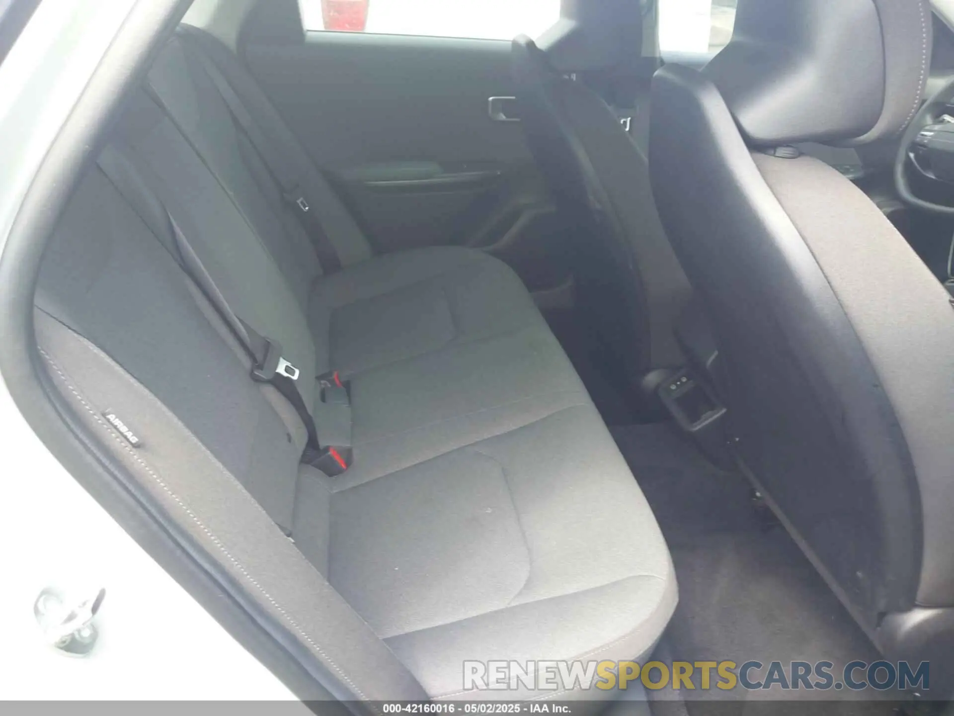 8 Фотография поврежденного автомобиля 3KPFT4DE8SE041047 KIA K4 2025