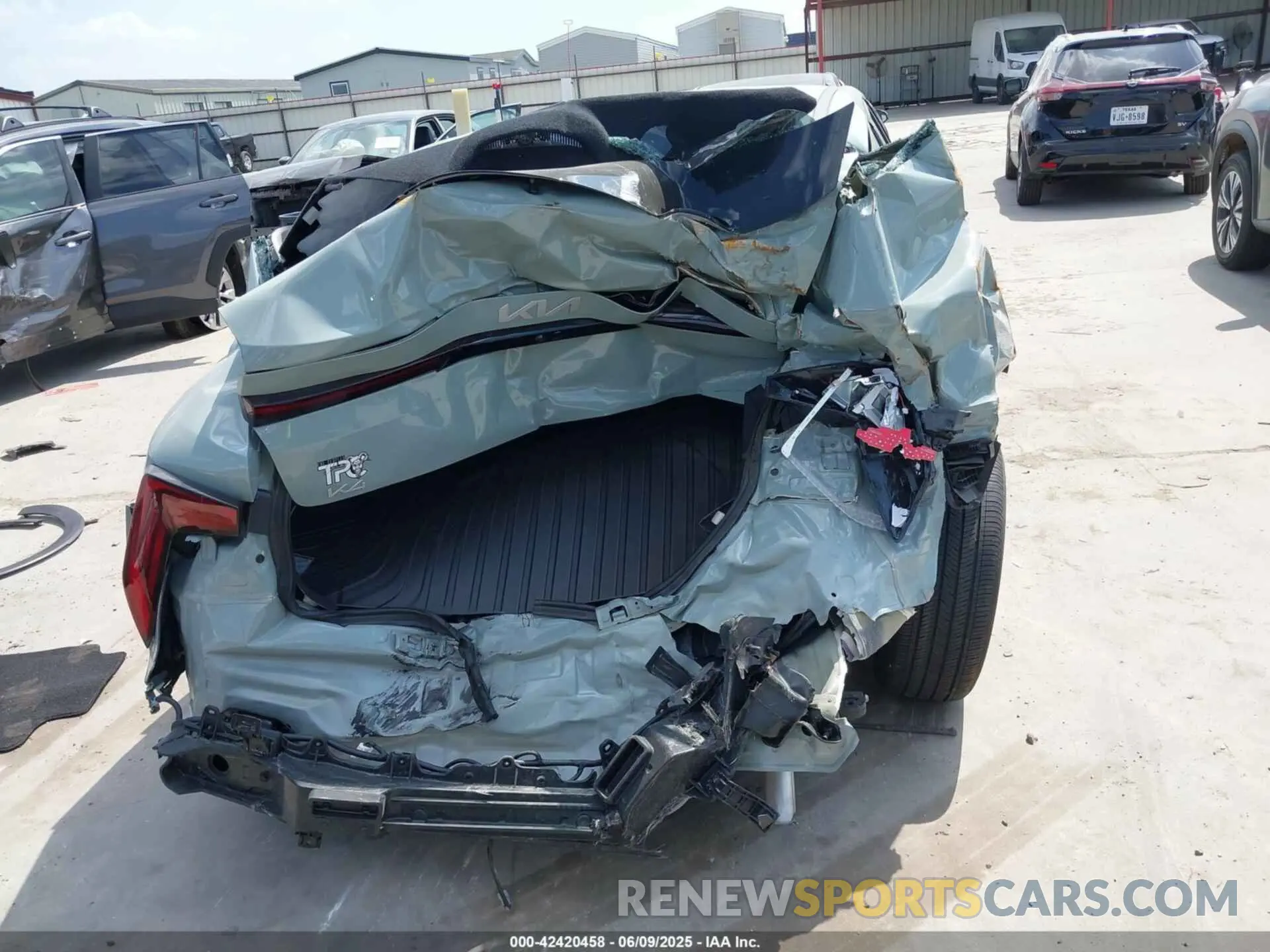 16 Photograph of a damaged car 3KPFT4DE8SE089955 KIA K4 2025