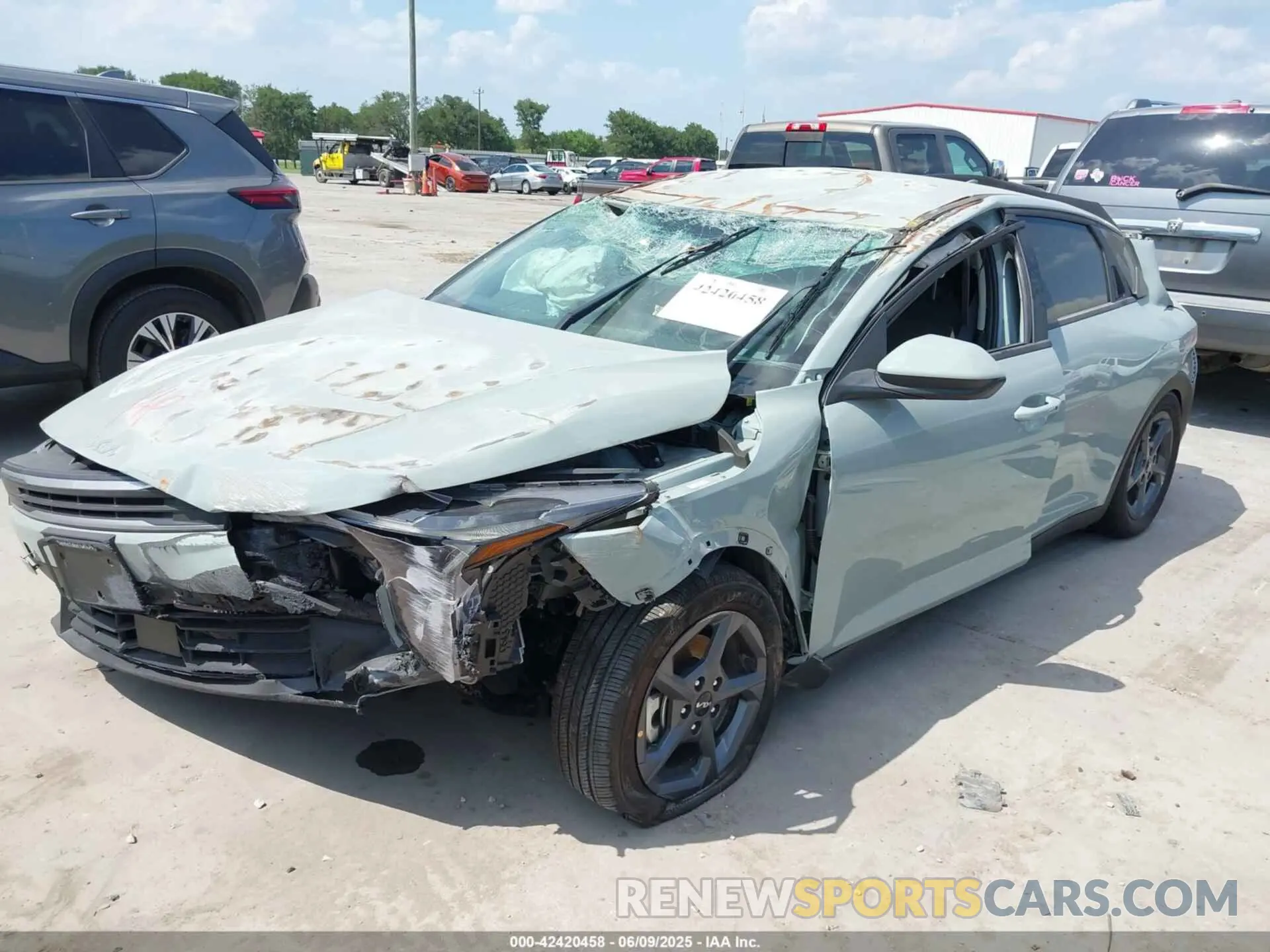 2 Photograph of a damaged car 3KPFT4DE8SE089955 KIA K4 2025