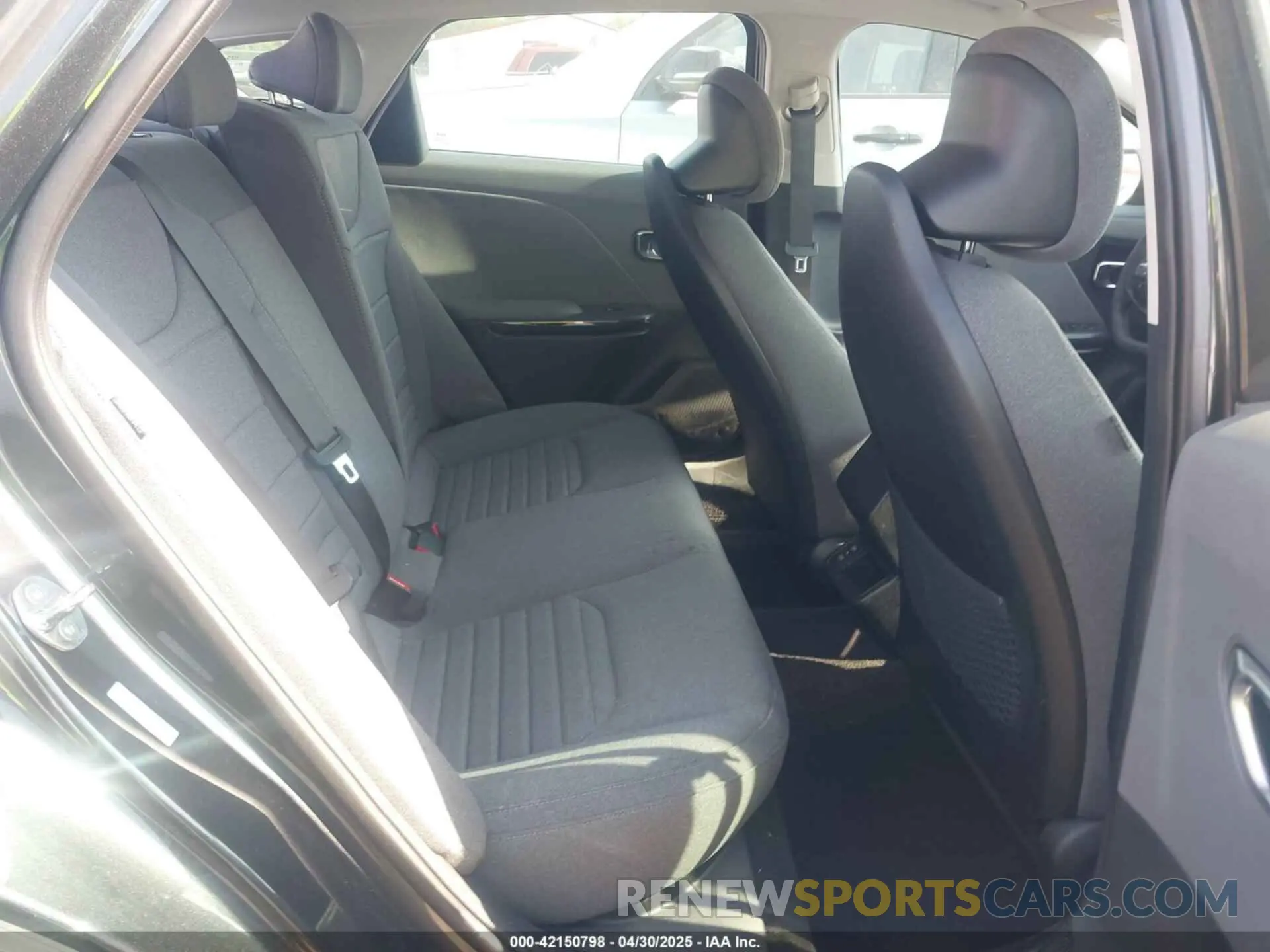 8 Фотография поврежденного автомобиля 3KPFU4DE5SE019035 KIA K4 2025