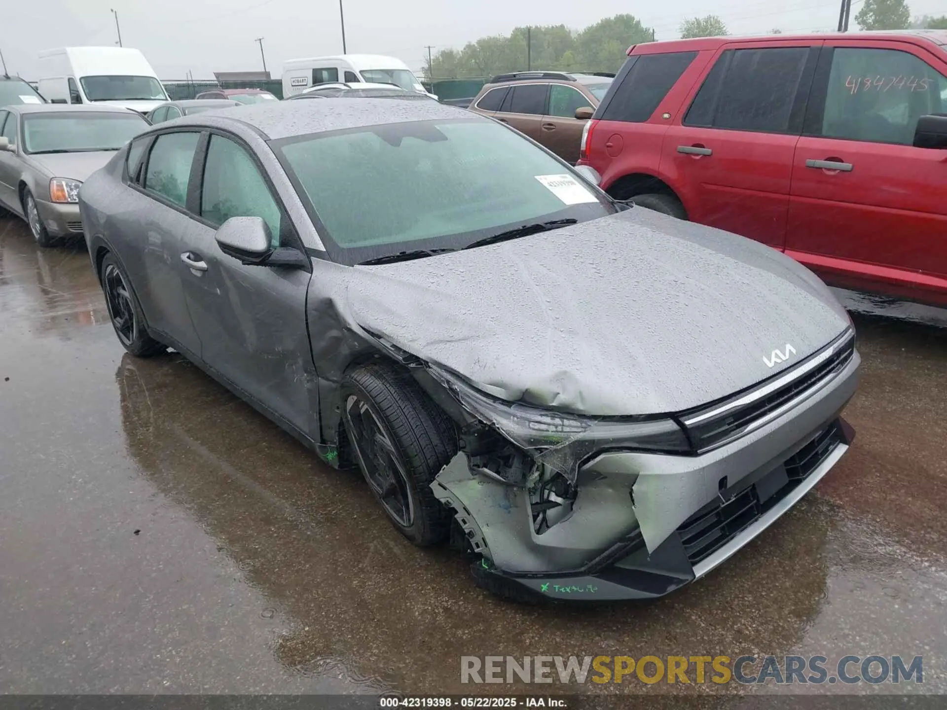 1 Photograph of a damaged car 3KPFU4DE6SE061844 KIA K4 2025