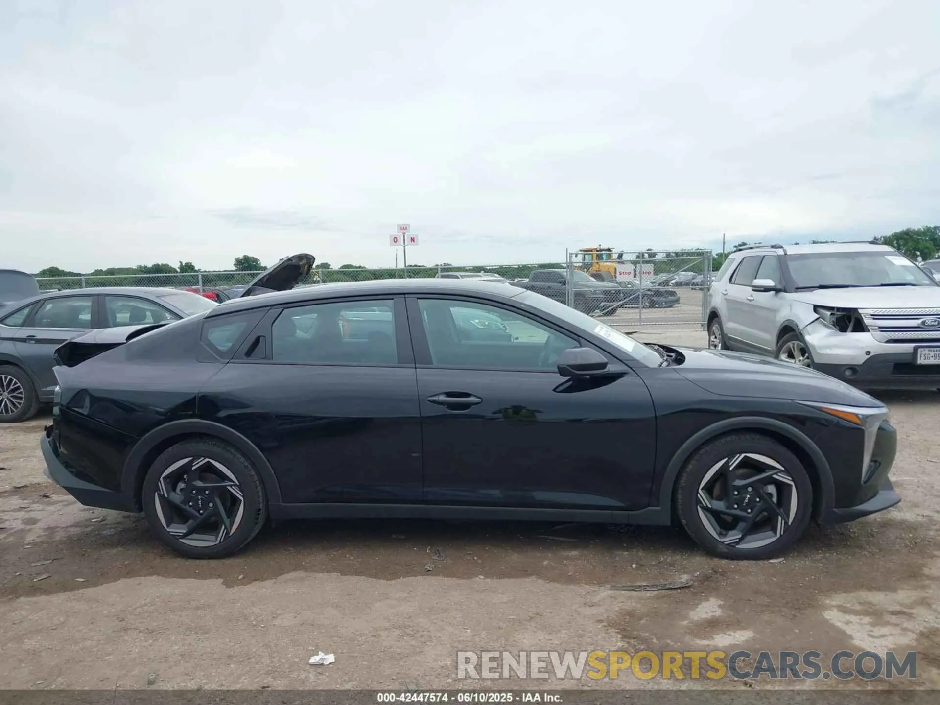 14 Фотография поврежденного автомобиля 3KPFU4DE9SE033567 KIA K4 2025