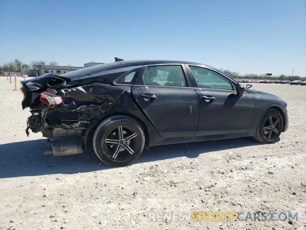 3 Photograph of a damaged car 5XXG14J20MG046631 KIA K5 2021