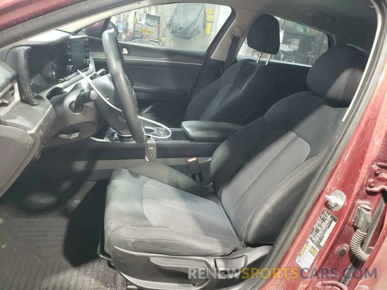 7 Photograph of a damaged car 5XXG14J21MG021169 KIA K5 2021