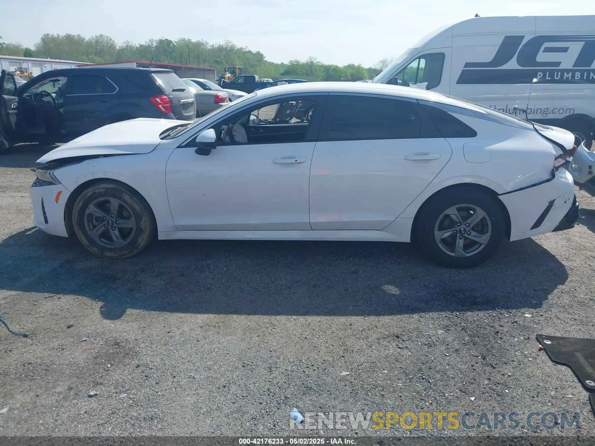 14 Photograph of a damaged car 5XXG14J21MG081596 KIA K5 2021
